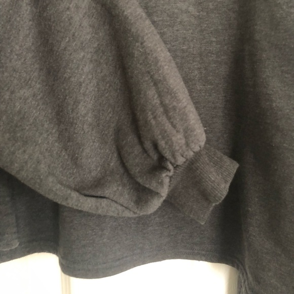 Sweatshirt - Universal Thread - Picture 5 of 8